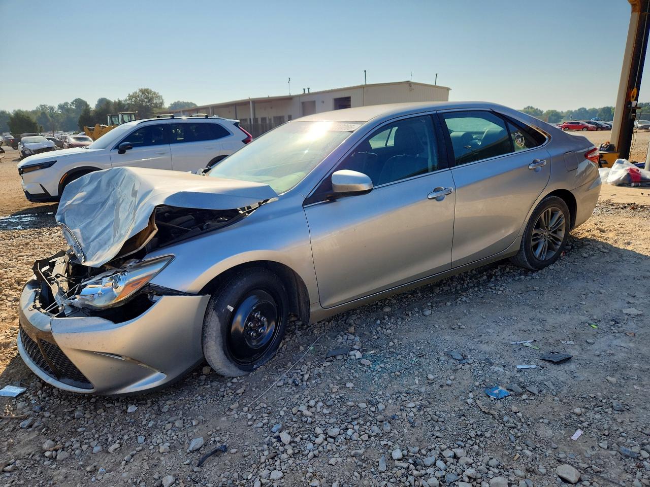 2017 TOYOTA CAMRY LE/SE/XLE/XSE — Front 3/4