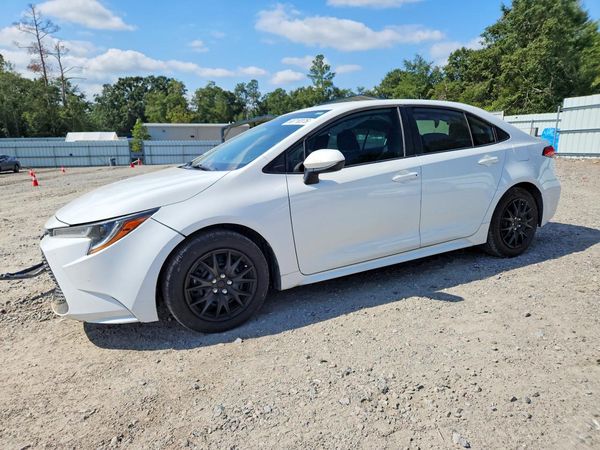 2020 TOYOTA COROLLA — Front 3/4
