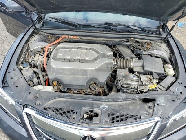 2015 ACURA RLX Sport — Engine bay