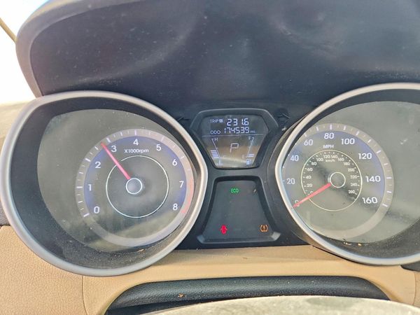 2013 HYUNDAI ELANTRA