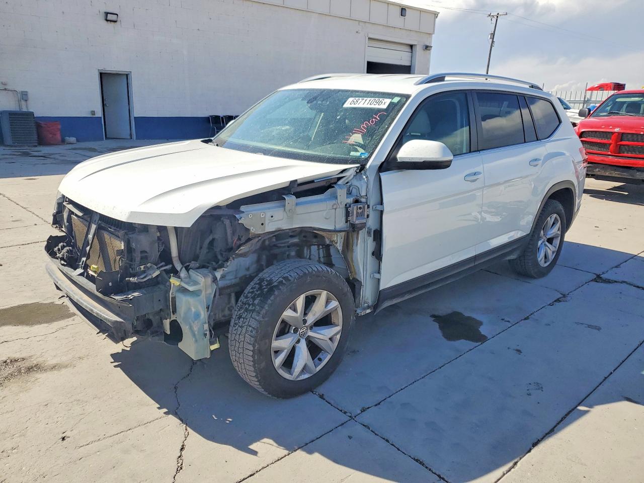 2019 VOLKSWAGEN ATLAS — Front 3/4