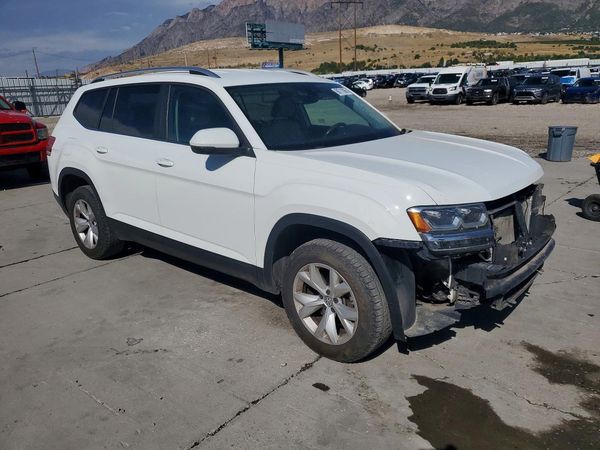 2019 VOLKSWAGEN ATLAS — Passenger 3/4