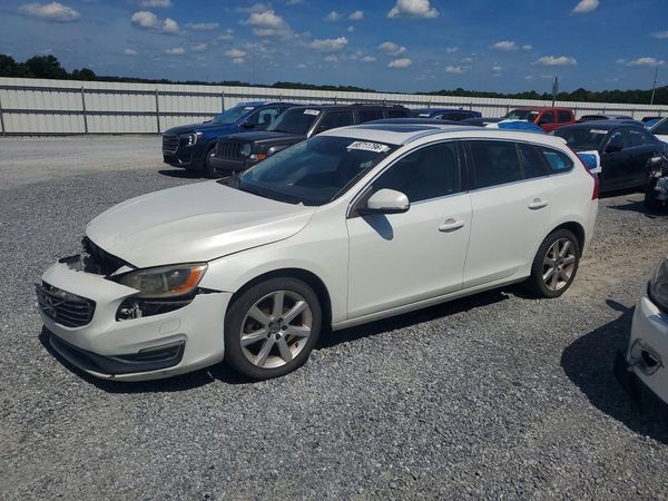 2017 VOLVO V60