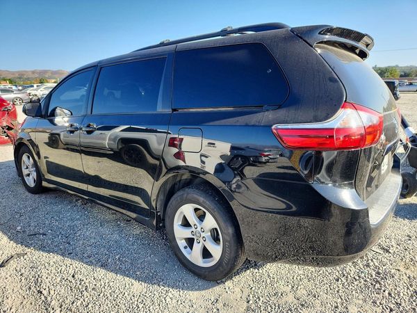 2020 TOYOTA SIENNA E grade — DSRA
