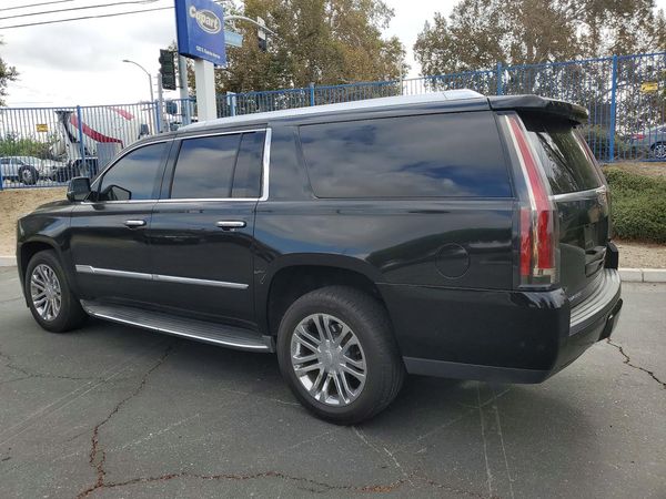 2017 CADILLAC ESCALADE ESV Base