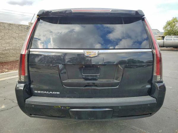 2017 CADILLAC ESCALADE ESV Base