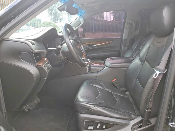 2017 CADILLAC ESCALADE ESV Base