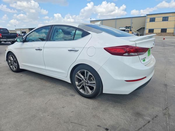 2017 HYUNDAI ELANTRA