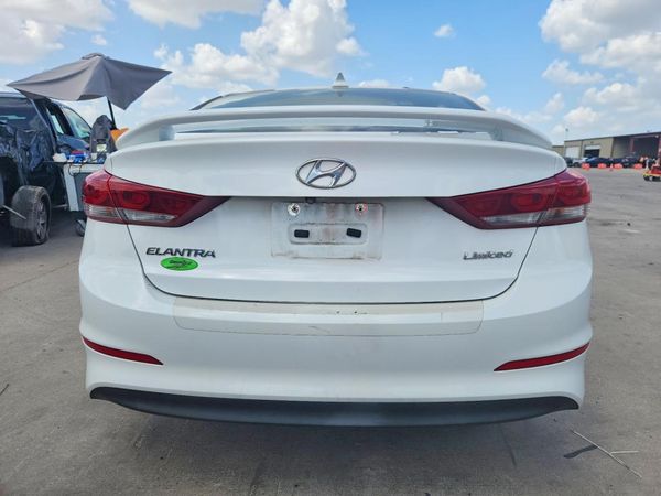 2017 HYUNDAI ELANTRA