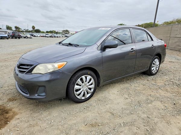 2013 TOYOTA COROLLA — DSFA — Front 3/4