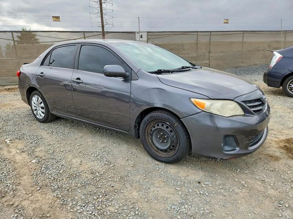 2013 TOYOTA COROLLA — Passenger 3/4