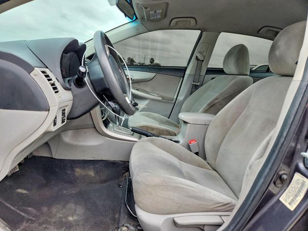 2013 TOYOTA COROLLA — DENT