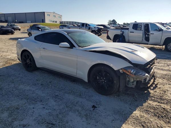 2018 FORD MUSTANG — Passenger 3/4