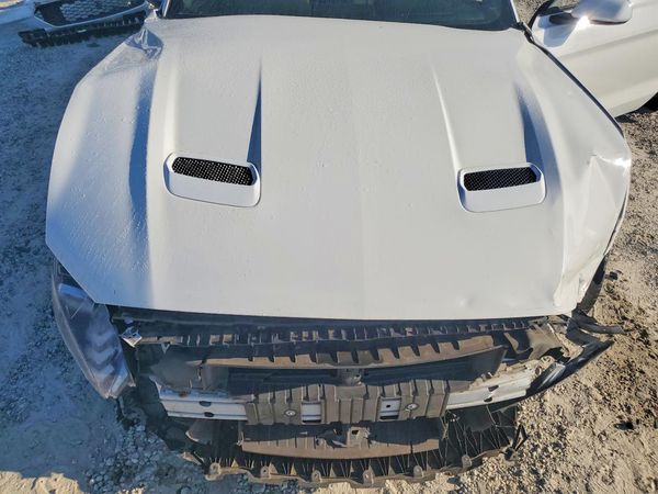 2018 FORD MUSTANG — Engine bay