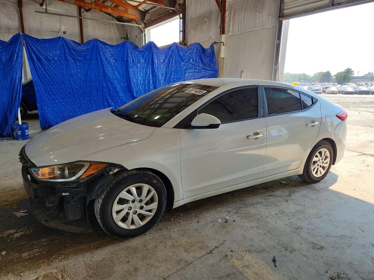 2017 HYUNDAI ELANTRA — Front 3/4