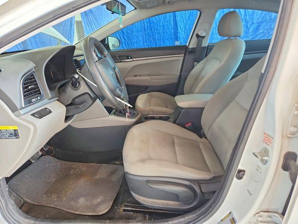 2017 HYUNDAI ELANTRA — DENT