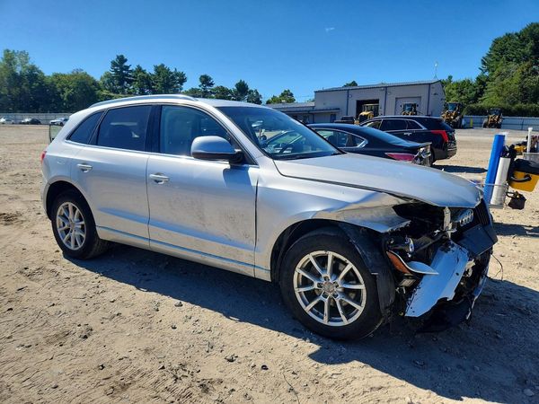 2012 AUDI Q5 Premium Plus