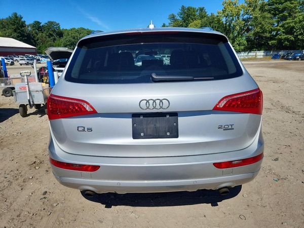 2012 AUDI Q5 Premium Plus