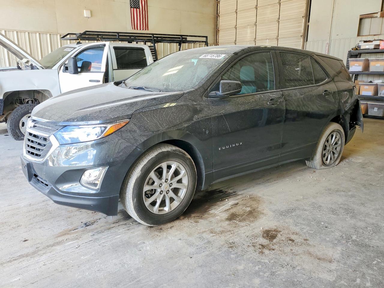 2021 CHEVROLET EQUINOX LS — Front 3/4