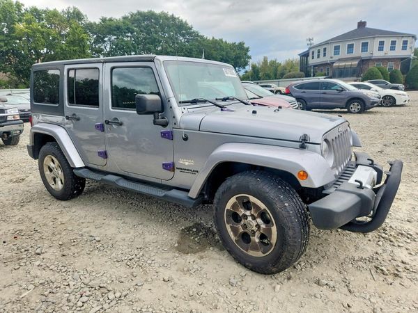 2015 JEEP WRANGLER UNLIMITED — Passenger 3/4