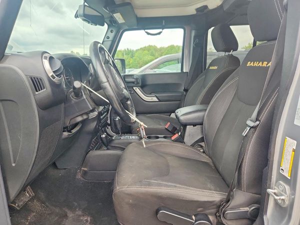 2015 JEEP WRANGLER UNLIMITED — DENT