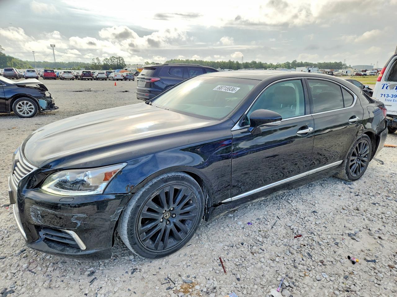2017 LEXUS LS — Front 3/4