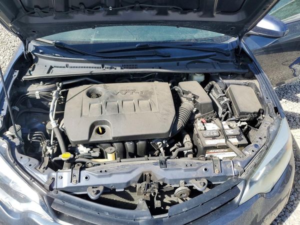 2015 TOYOTA COROLLA L/LE — Engine bay