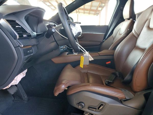 2024 VOLVO XC90 — DENT