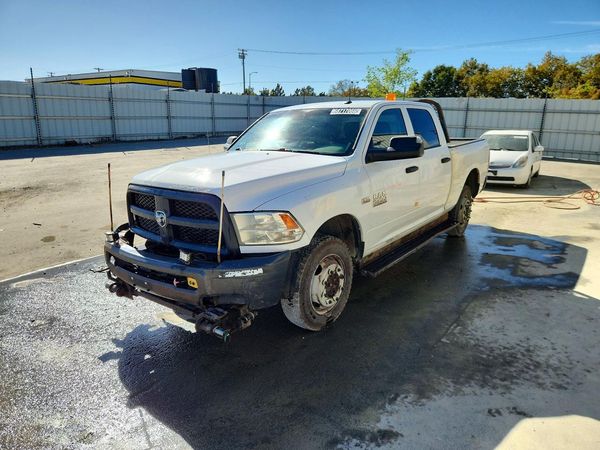 2016 RAM 2500 ST — Front 3/4
