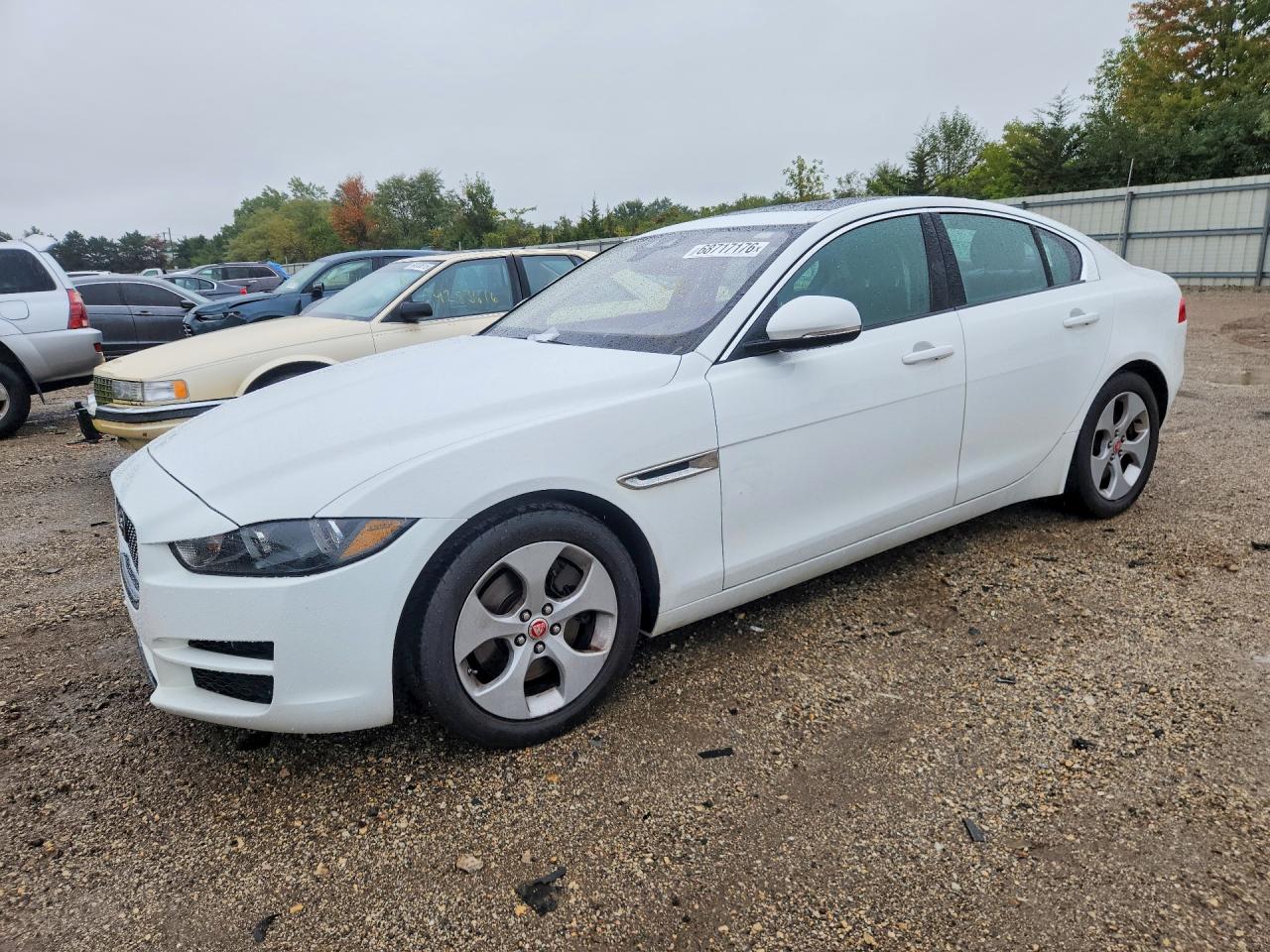 2018 JAGUAR XE — Front 3/4