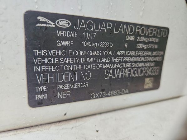 2018 JAGUAR XE — VINS