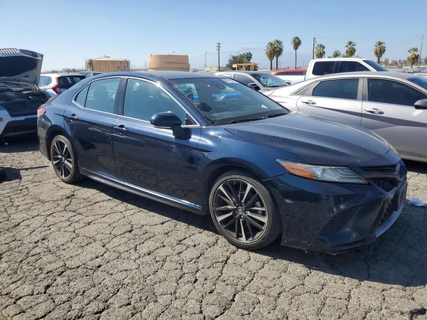 2018 TOYOTA CAMRY XSE — Passenger 3/4