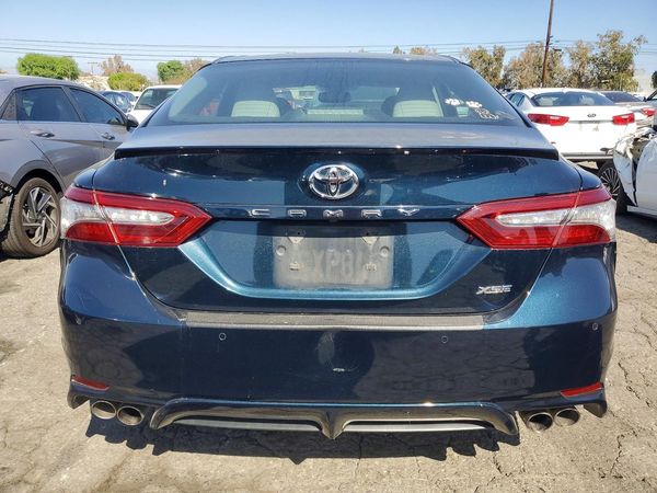 2018 TOYOTA CAMRY XSE — DIRR