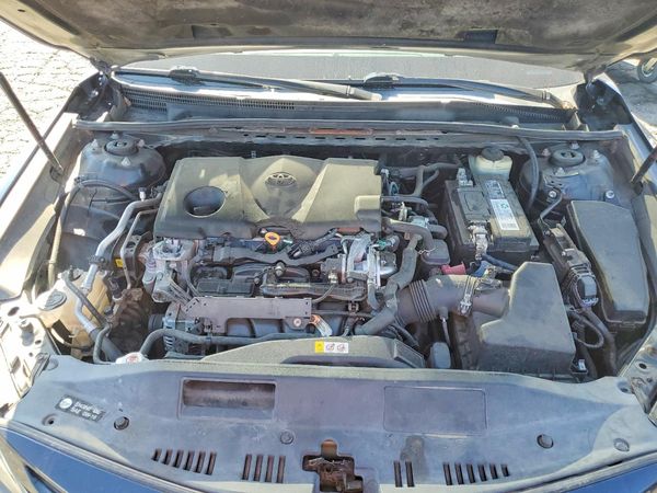 2018 TOYOTA CAMRY XSE — Engine bay