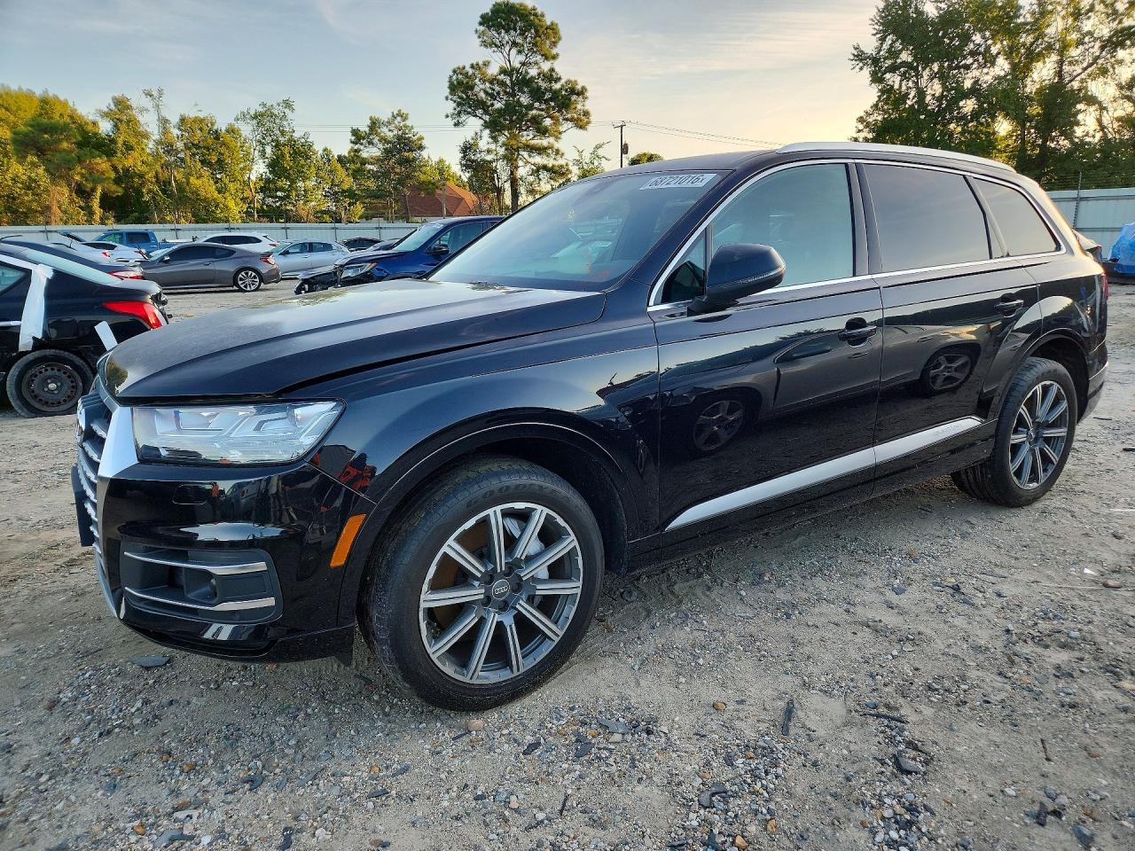 2017 AUDI Q7 quattro Premium Plus — Front 3/4