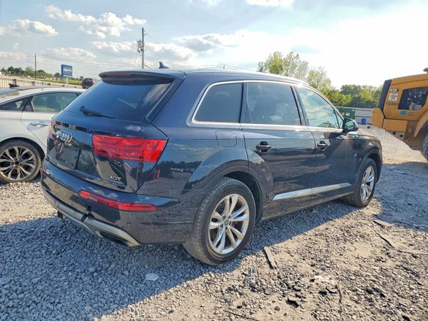 2017 AUDI Q7 quattro Premium Plus