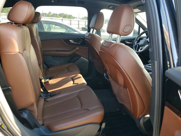2017 AUDI Q7 quattro Premium Plus
