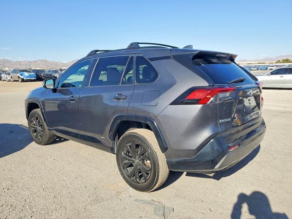 2022 TOYOTA RAV4 SE