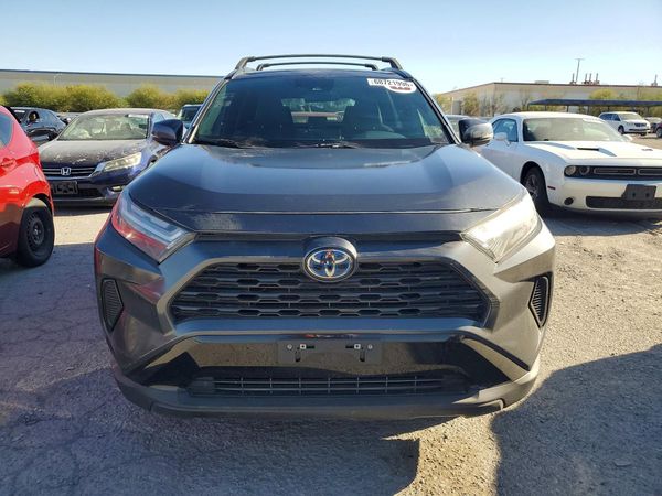 2022 TOYOTA RAV4 SE
