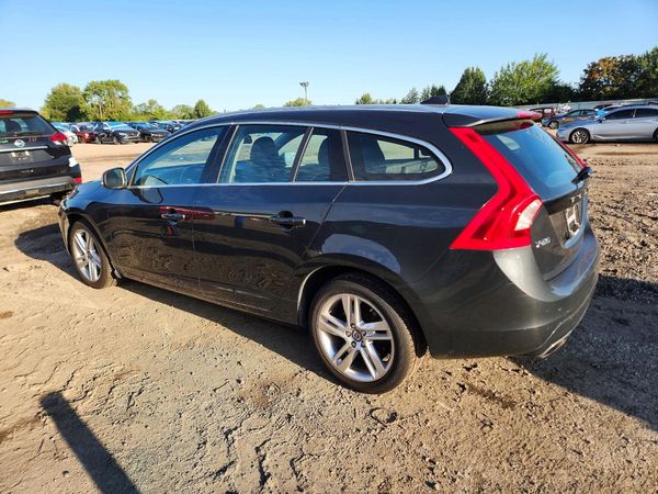2015 VOLVO V60 Platinum (non R design)