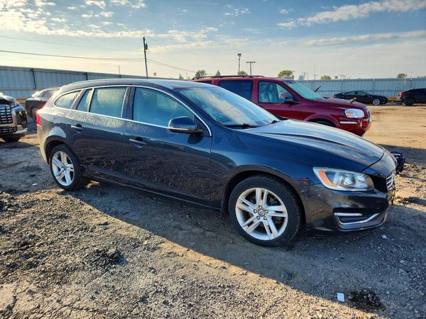 2015 VOLVO V60 Platinum (non R design)