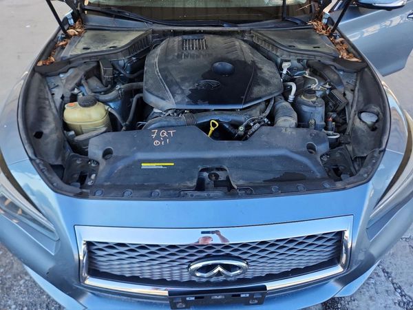 2017 INFINITI Q50 — Engine bay