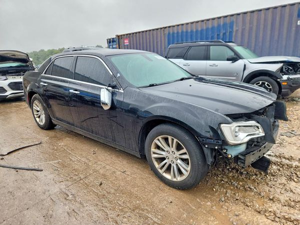 2017 CHRYSLER 300 300C — Passenger 3/4