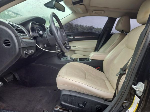 2017 CHRYSLER 300 300C — DENT