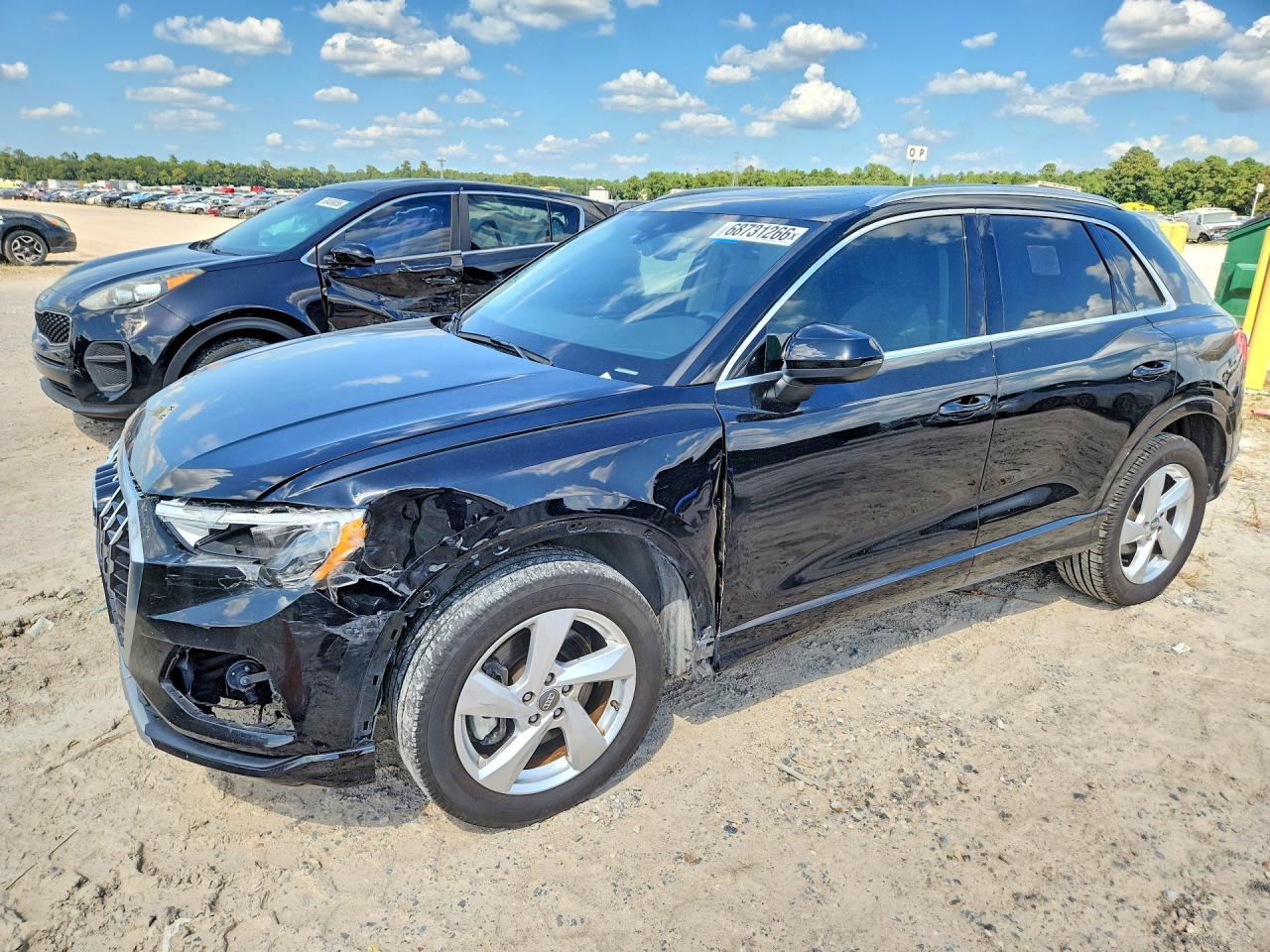 2020 AUDI Q3 quattro Premium — Front 3/4