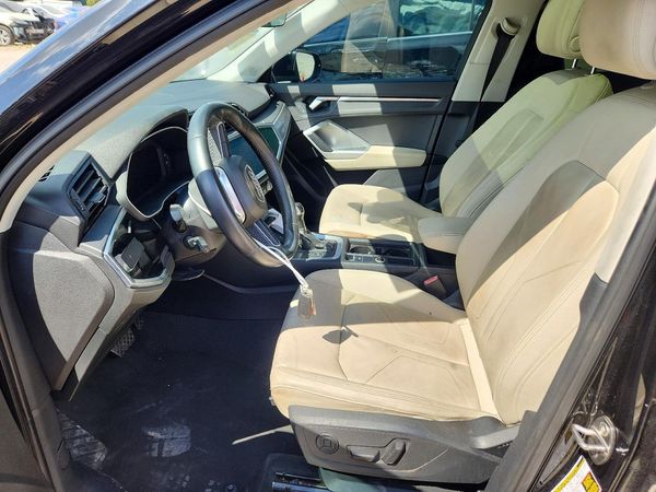 2020 AUDI Q3 quattro Premium — DENT