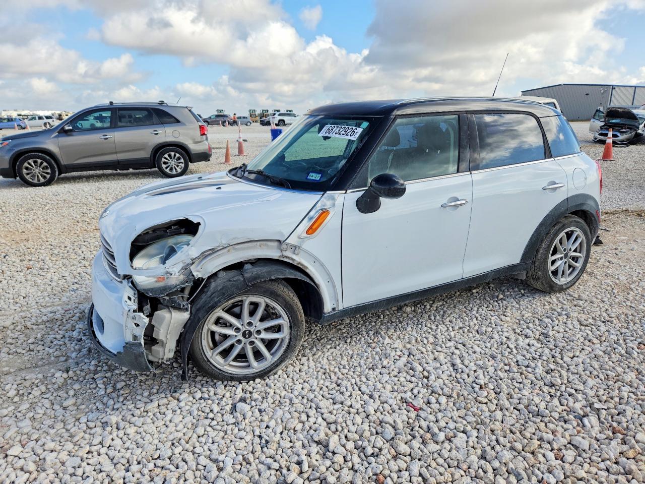2015 MINI COOPER — Front 3/4