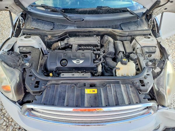2015 MINI COOPER — Engine bay