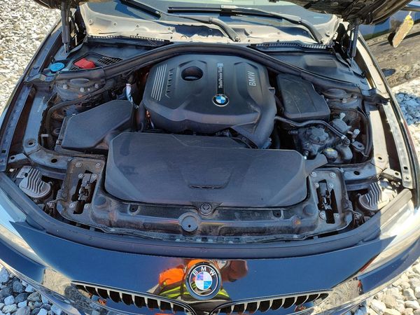 2018 BMW 4 SERIES — Engine bay