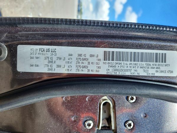 2019 RAM 1500 SLT — VINS
